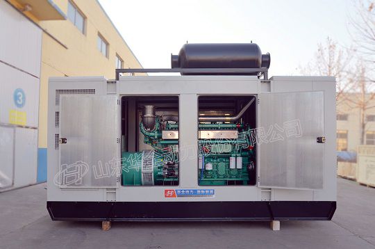 華全800kw柴油發電機組靜音